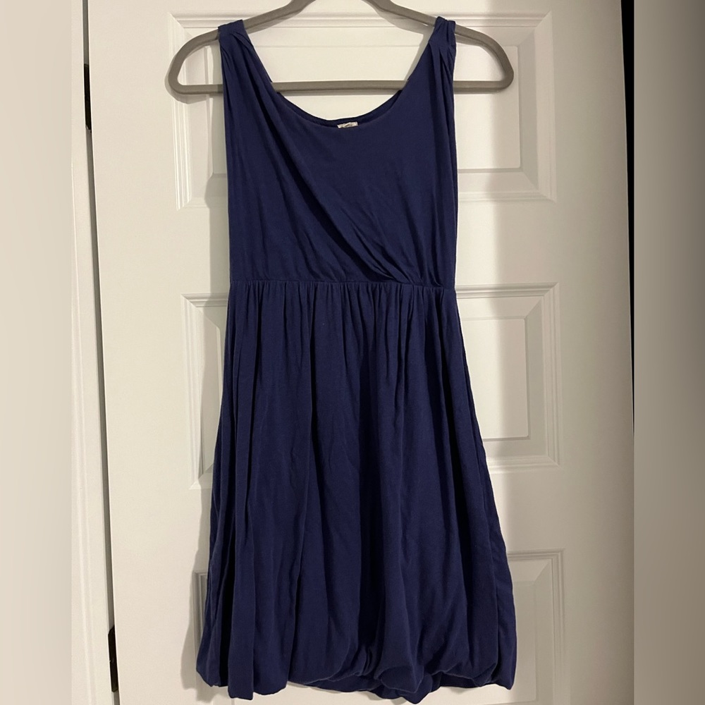 Dark Blue Balloon Hem Knit Dress: Casual Comfort, Effortless Style